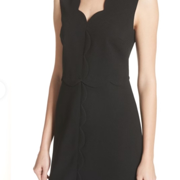 Ted Baker Black Scalloped Shift Dress – US 8 (UK 4) Elegant, Minimalist & Timele - Picture 2 of 5